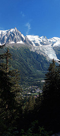 PHOTOS GRATUITES des Alpes Une très belle série des Alpes, du côté de Chamonix. Vues diverses du Mont-Blanc, La Mer de Glace, le glacier du Bosson.FREE PICTURES of the Alps A very nice series of the Alps, near Chamonix. Various views of Mont-Blanc, the Mer de Glace, the Bosson glacier. 