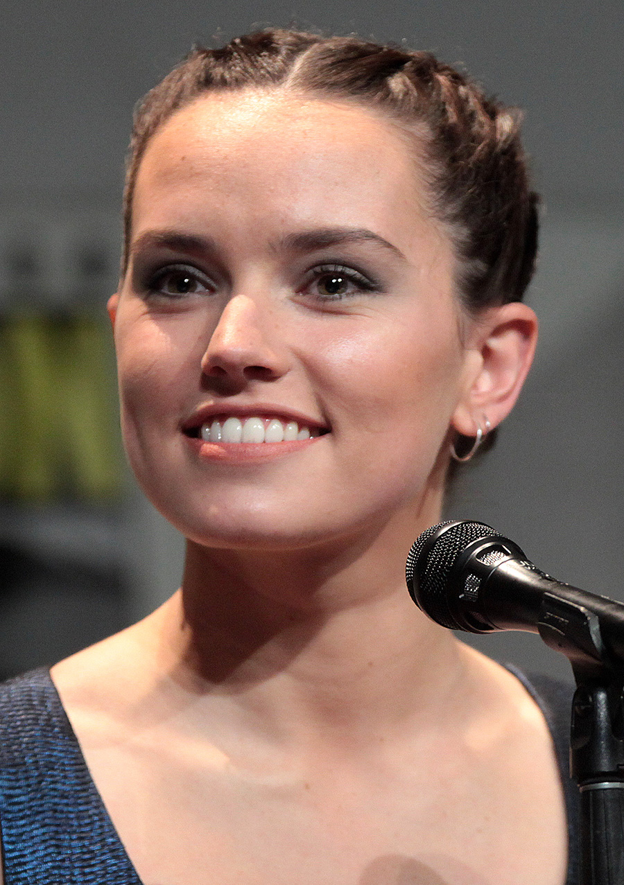Daisy_Ridley_by_Gage_Skidmore