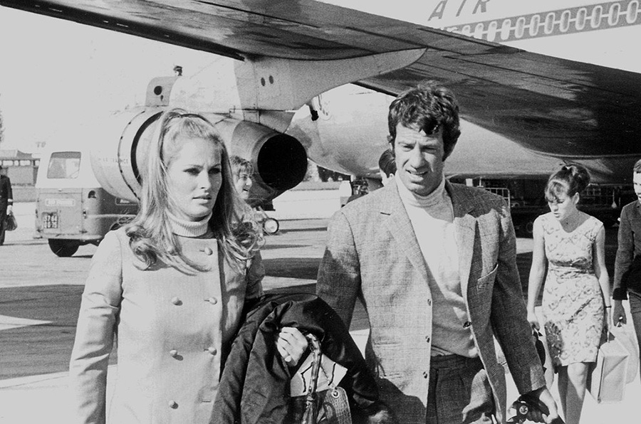 Ursula Andress et Jean-Paul Belmondo de retour de Los Angeles - 1968 © Photo sous Copyright 