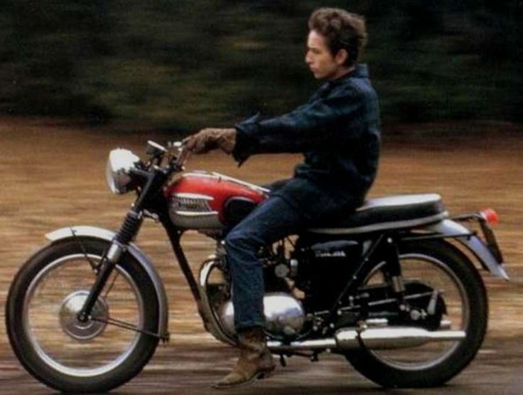 Bob Dylan en moto Triumph