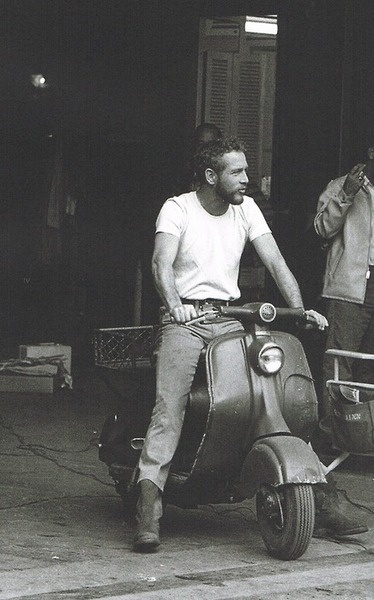 Paul Newman en scooter Piaggio