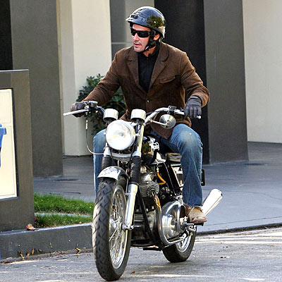 Keanu Reeves sur une moto