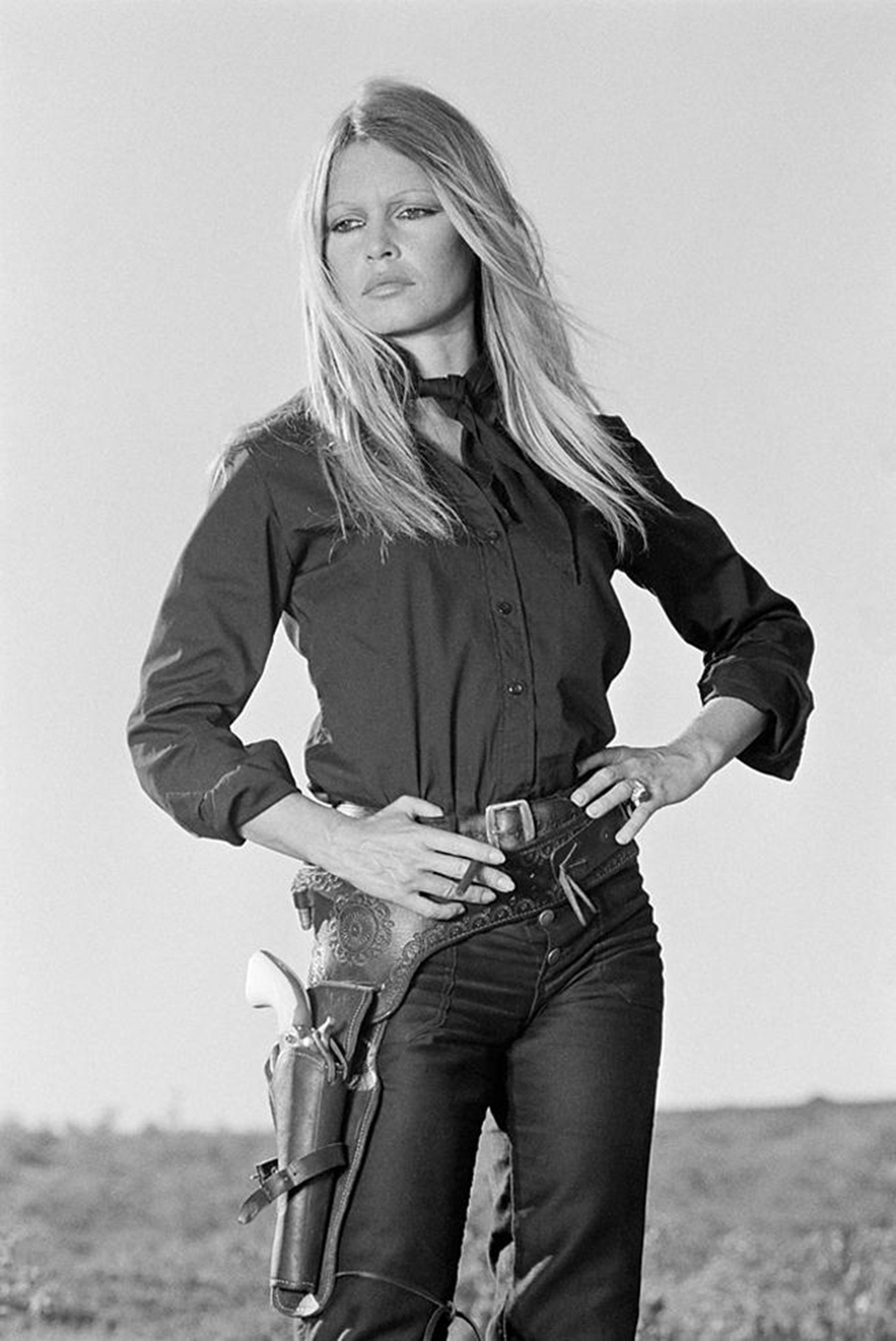 les plus belles photos de Brigitte Bardot.Brigitte Bardot en cow-girl ! © Copyright :DR
