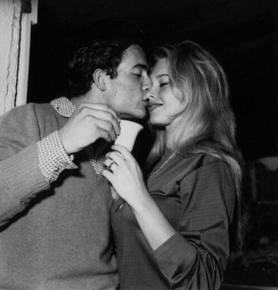 les plus belles photos de Brigitte Bardot.Brigitte Bardot et son boyfriend Jacques Charrier © Copyright : DR