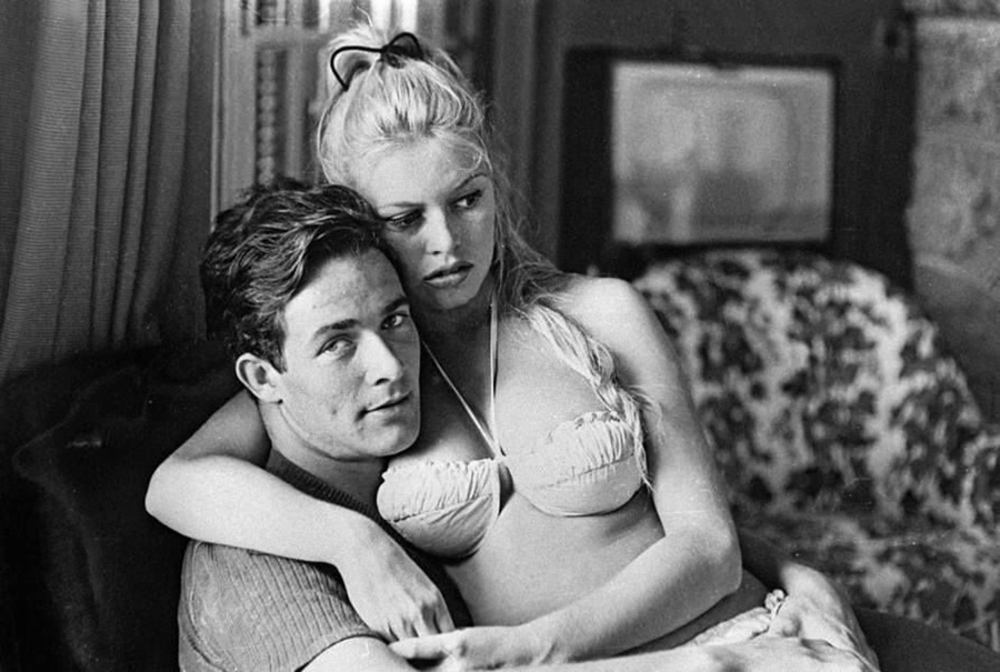 les plus belles photos de Brigitte Bardot.Brigitte Bardot et son petit ami Jacques Charrier - 1959 © Copyright : DR

