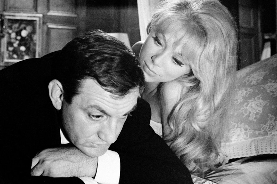 Lino Ventura et Mireille Darc dans le film "Les Barbouzes" de Georges Lautner
1964 © Photo sous Copyright / Pierre Montazel
