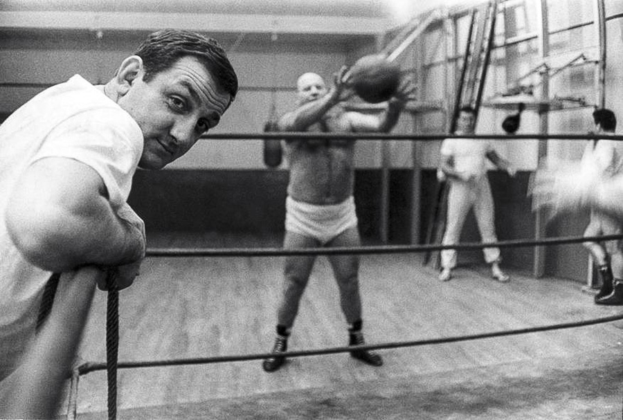 Lino Ventura dans la salle d'entrainement de catch - Janvier 1959
© Copyright : Jack Garofalo