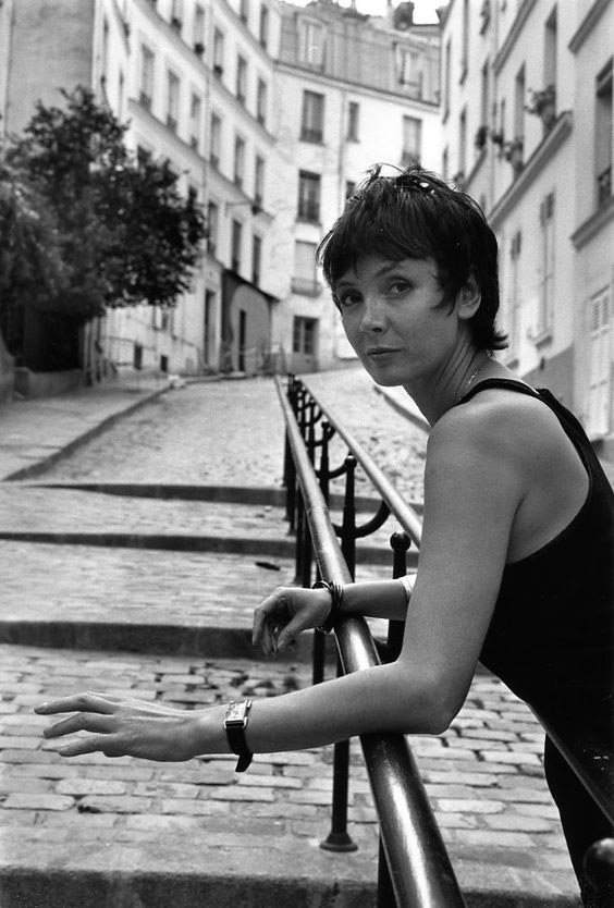 Sabine Azema, dans la rue du Chevalier de la Barre - 1989