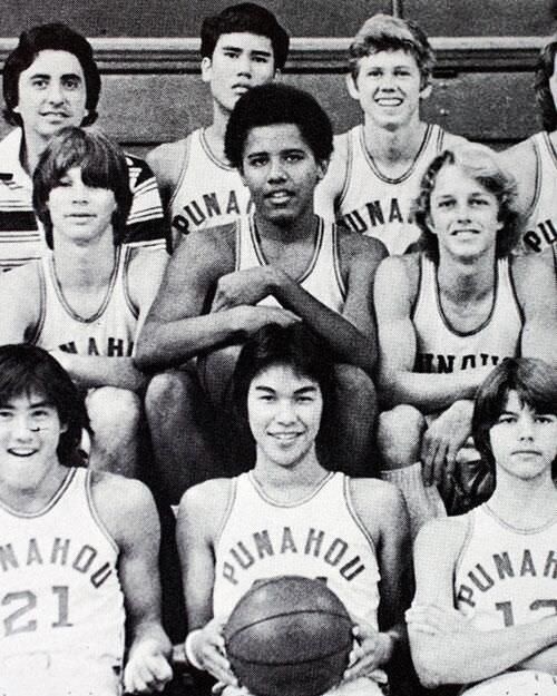 Barack Obama et son éauipe de basketball d'école secondaire