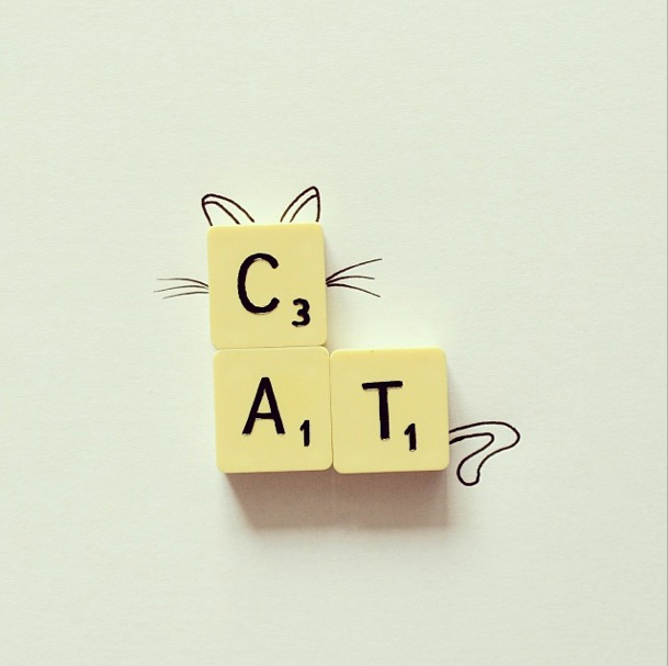 javier-perez - des lettres de scrabble dessine un chat