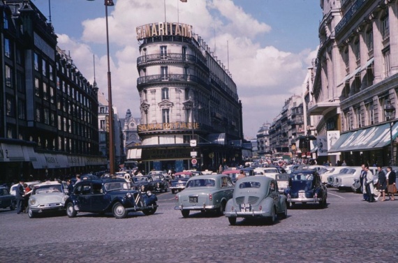 carte postale ancienne de villes et de vieilles voitures - paris la samaritaine dans les années 1960