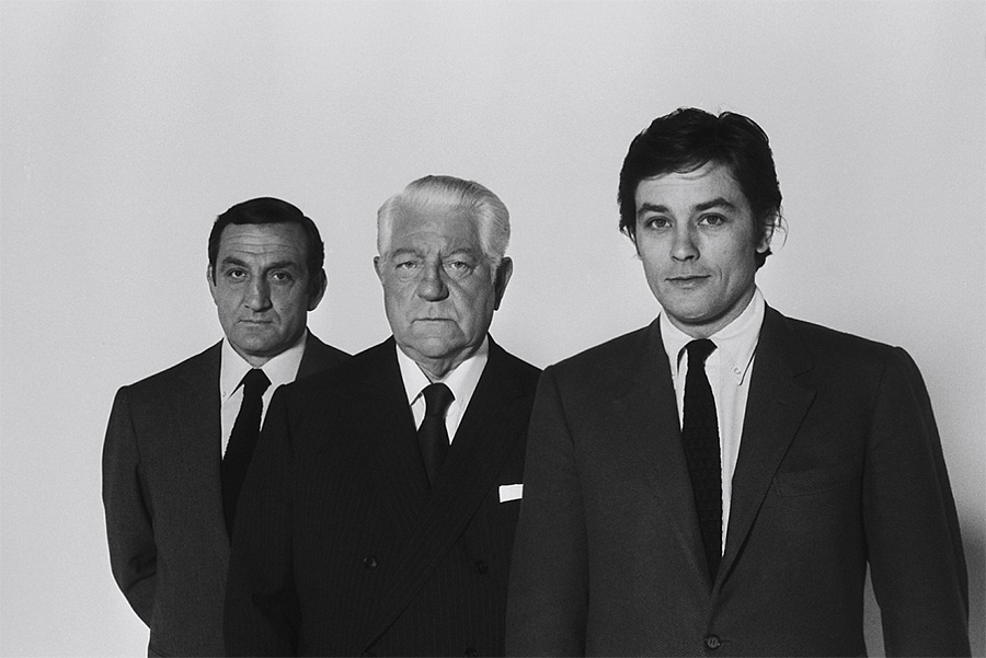 Alain Delon avec Jean Gabin et Lino Ventura dans le film "Le clan des siciliens" - 1969 © Photo sous Copyright
