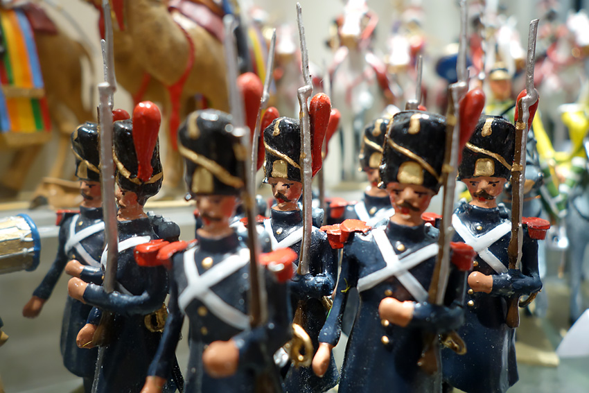 Soldats de plomb - Grenadiers en manteaux © Photogriffon
