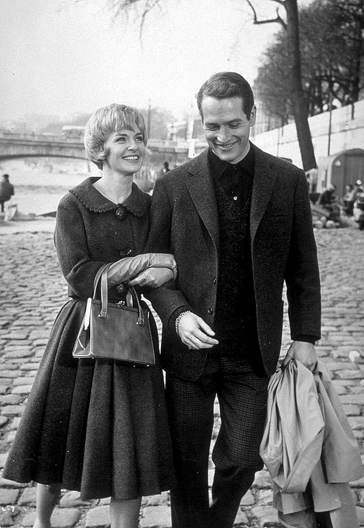 Paul Newman et sa femme Johanne à Paris sur les quai devant Notre-Dame de Paris © Photo sous Copyright 