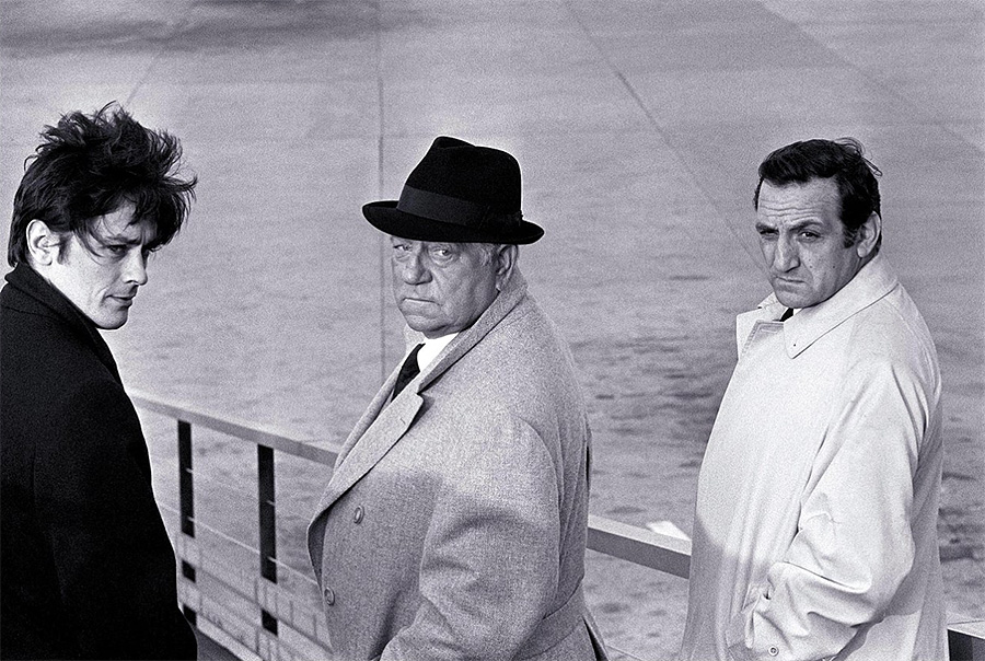 Alain Delon avec Jean Gabin et Lino Ventura dans le film "Le clan des siciliens" - 1969 © Photo sous Copyright
